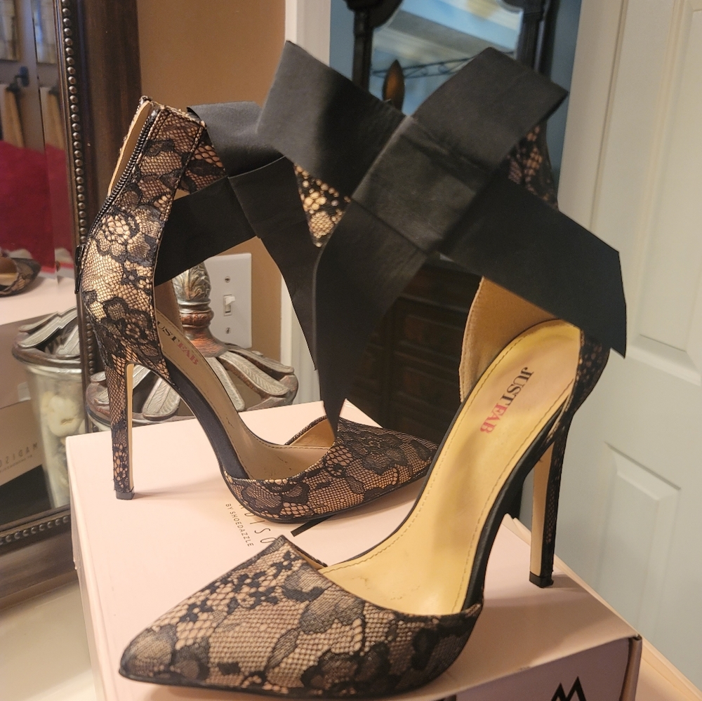Heel Lace